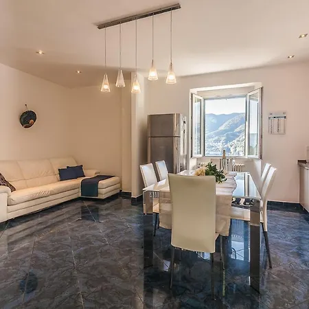 Bella Fra Apartment