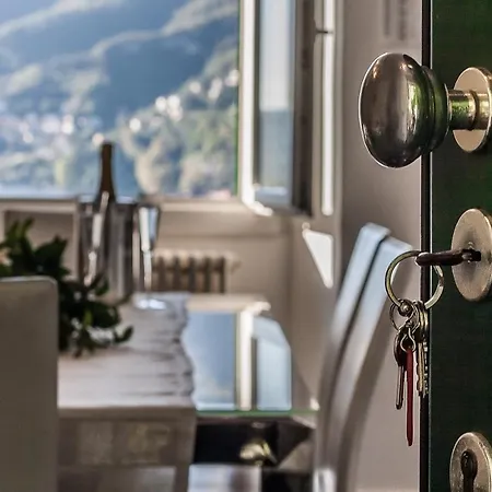 Bella Fra בלביו